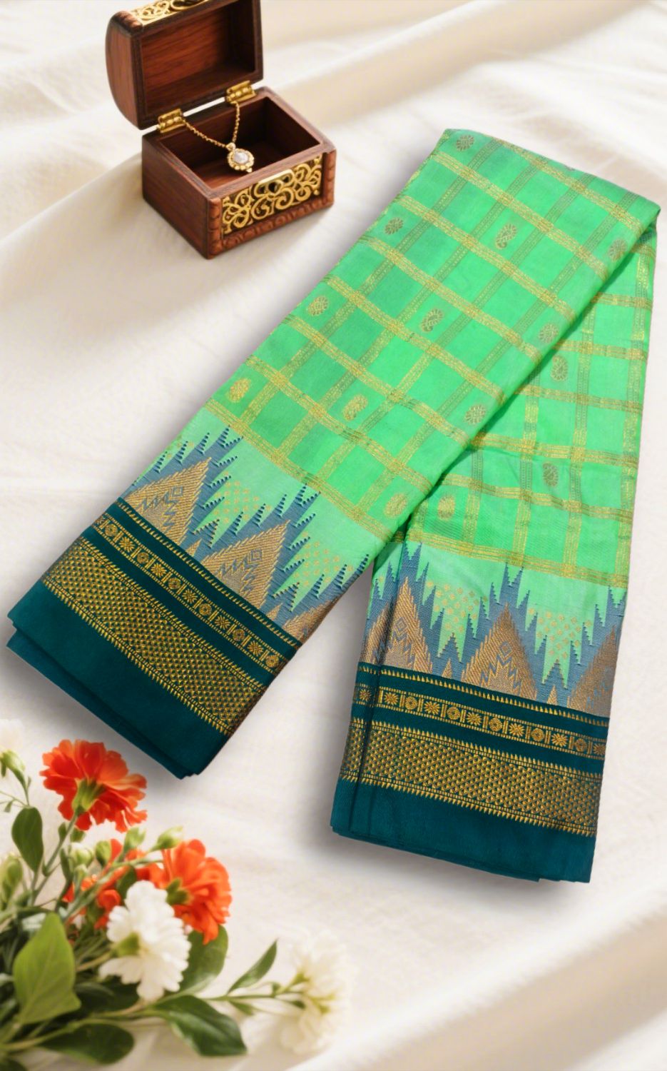 Checks Chaduranga Temple Cotton Silk Saree With Jari