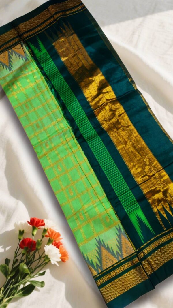 Checks Chaduranga Temple Cotton Silk Saree With Jari
