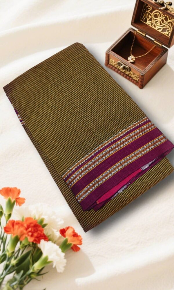 Ilkal saree with Chex pattern and Gayatri border