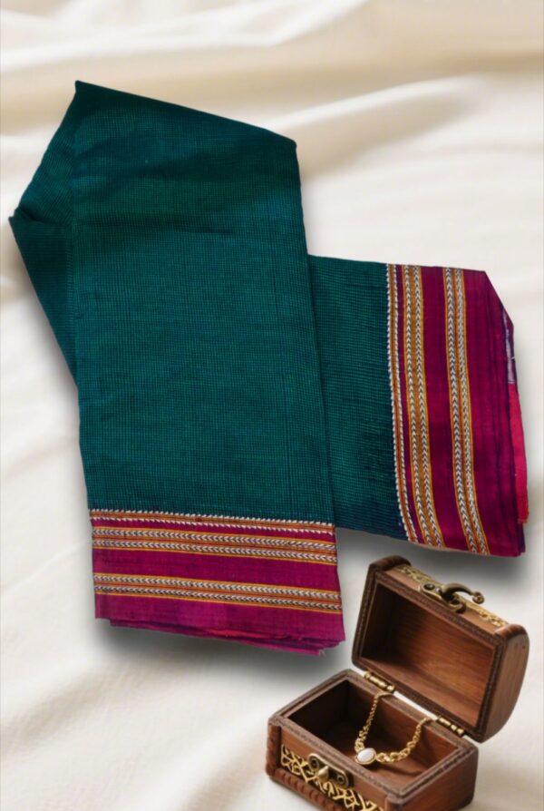 Ilkal saree with Chex pattern and Gayatri border