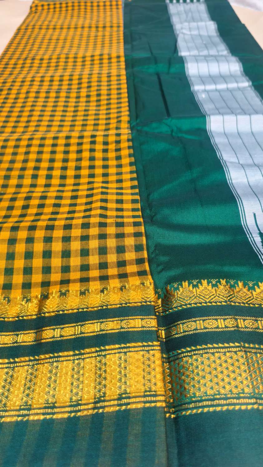 Small Checks Ilkal Cotton Silk Saree with Chikki Paras Border – Ikatra