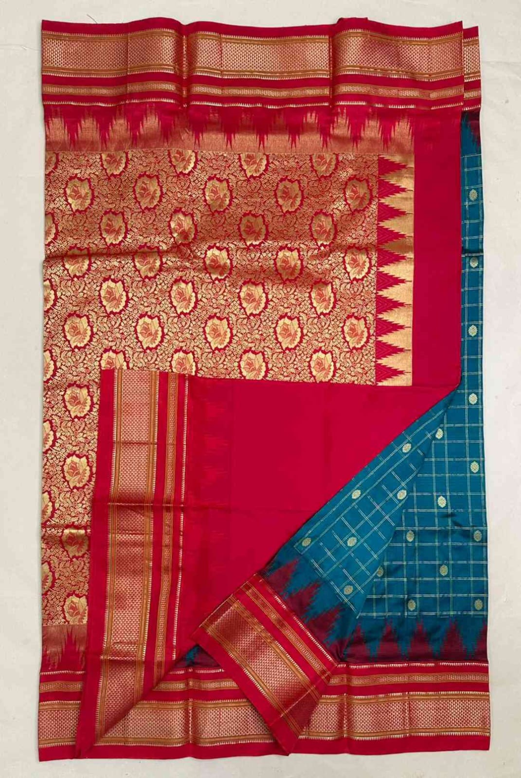 Peacock Blue Gadwal Jari Checks Butta Ilkal Silk Saree with Chikki Paras Border