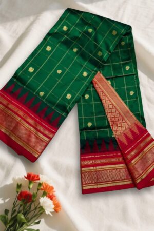 Dark Green Gadwal Jari Checks Butta Ilkal Silk Saree with Chikki Paras Border