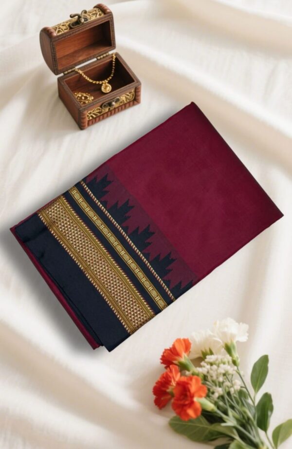 Maroon And Black Temple Gadwal plain saree Pallu - ilkal pallu