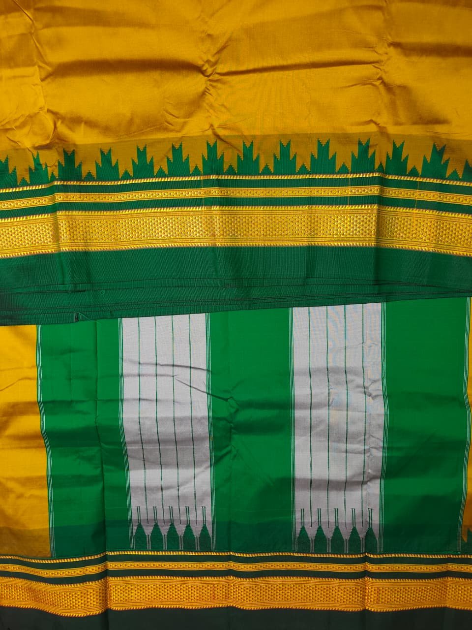 Golde and Green Temple Gadwal plain saree Pallu - ilkal pallu - Image 2