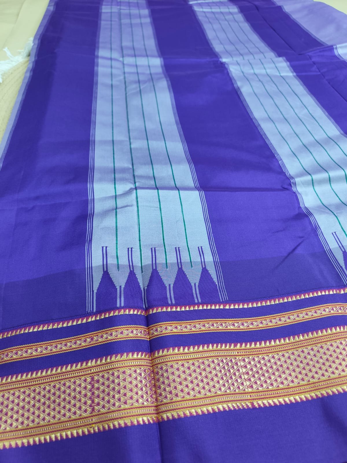 blue Temple Gadwal plain saree Pallu - ilkal pallu - Image 4
