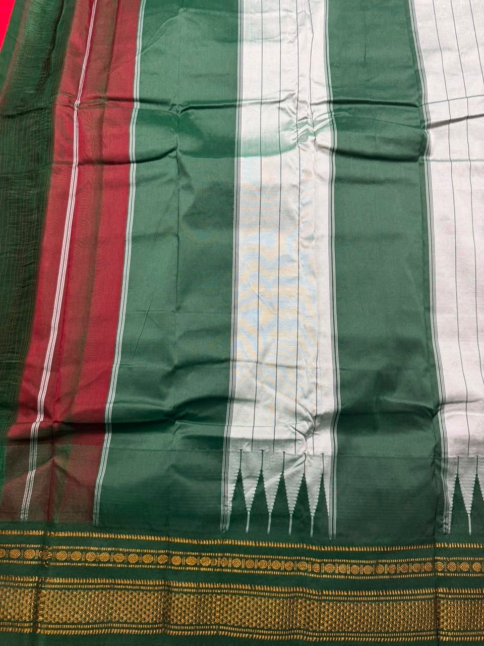 Red And Dark Green Big Temple Plain Ilkal Saree | ikatra - Image 3