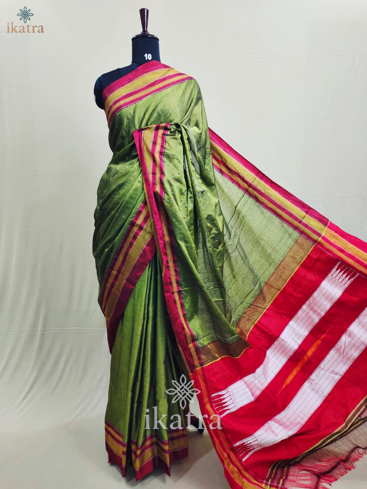 Red and Green Mix Tradional Ilkal Saree With Chikki Paras Border | ikatra - Image 2