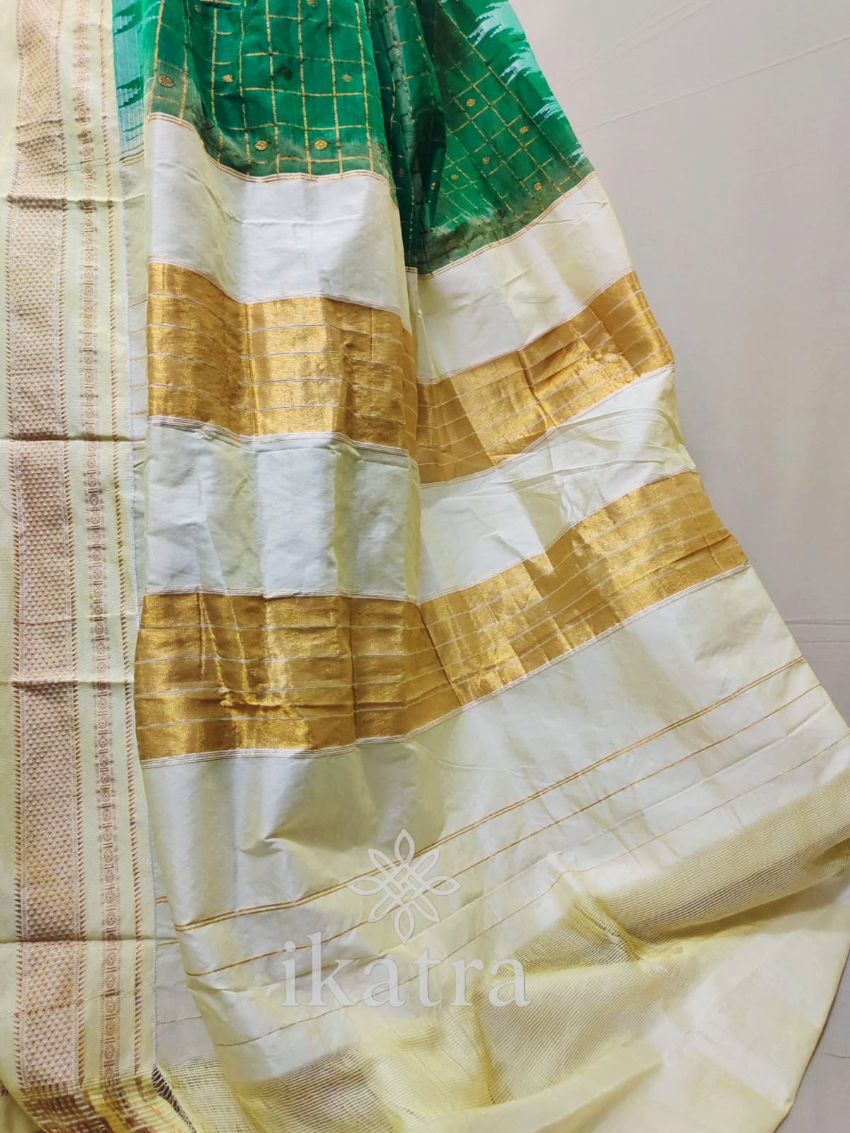 Temple Border Zari Checks With Butta Saree - Image 3