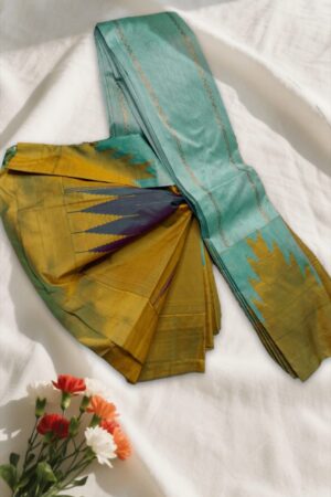 Borderless Tope Pallu Ilkal Saree with Horizontal Jeri Lines
