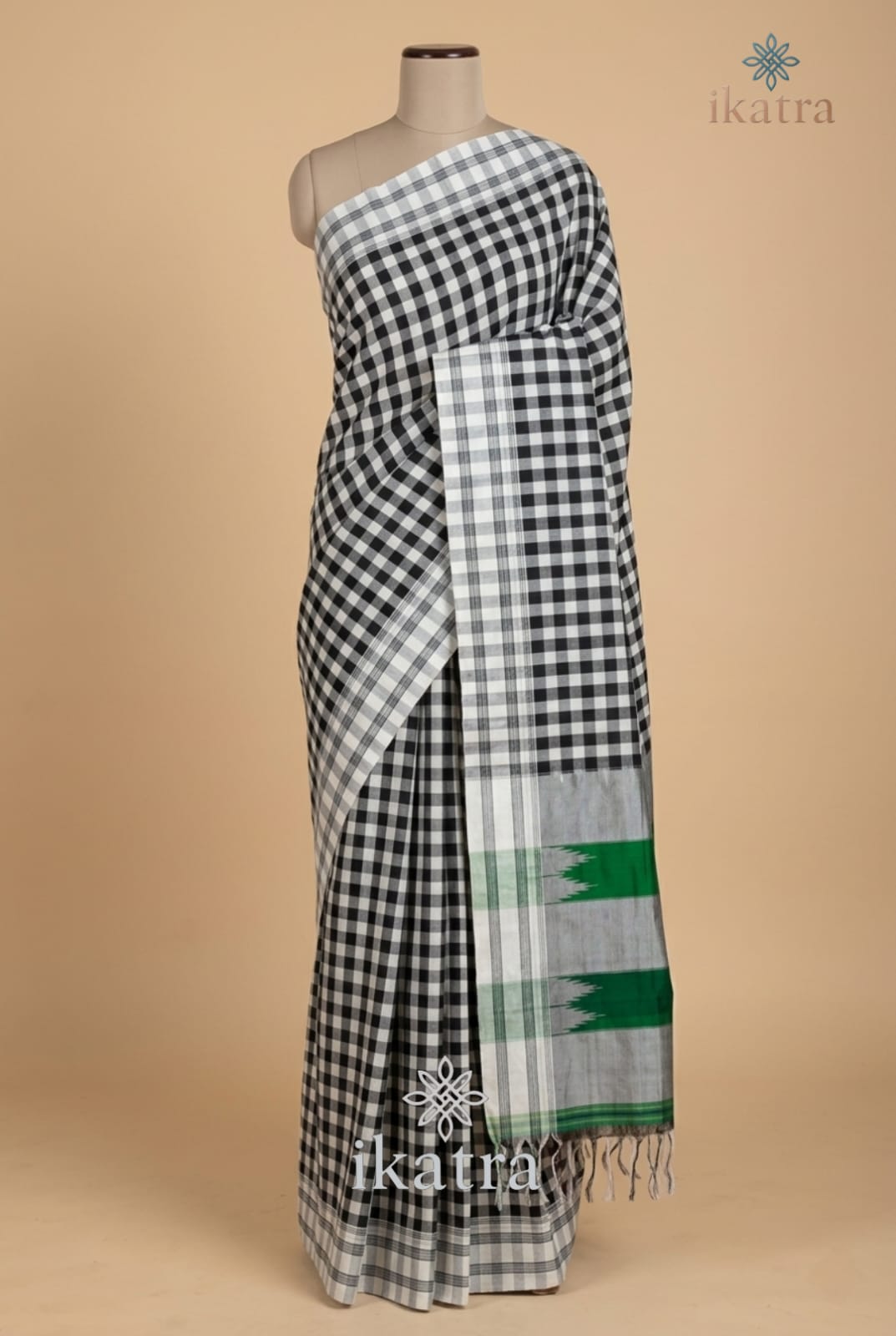 White And Black Ilkal Cotton Silk Handloom Saree – Gayatri Border | Green Tope