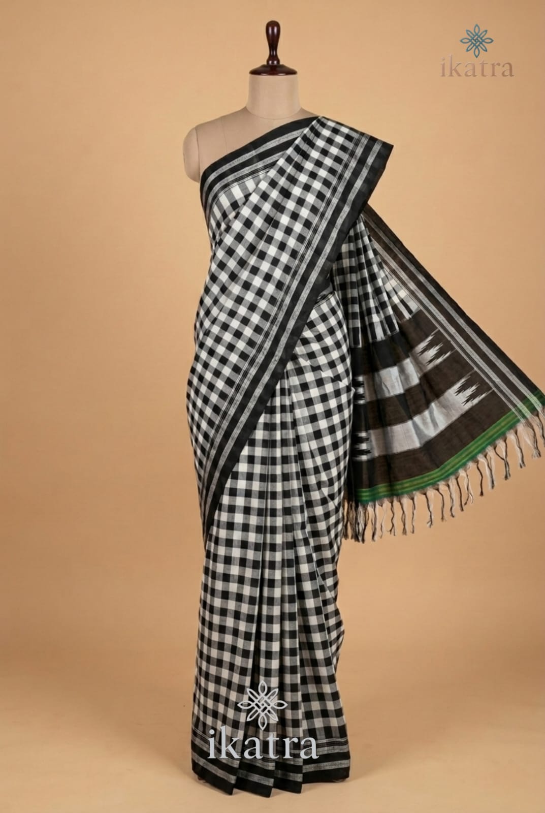 White And Black Ilkal Cotton Silk Handloom Saree – Gayatri Border
