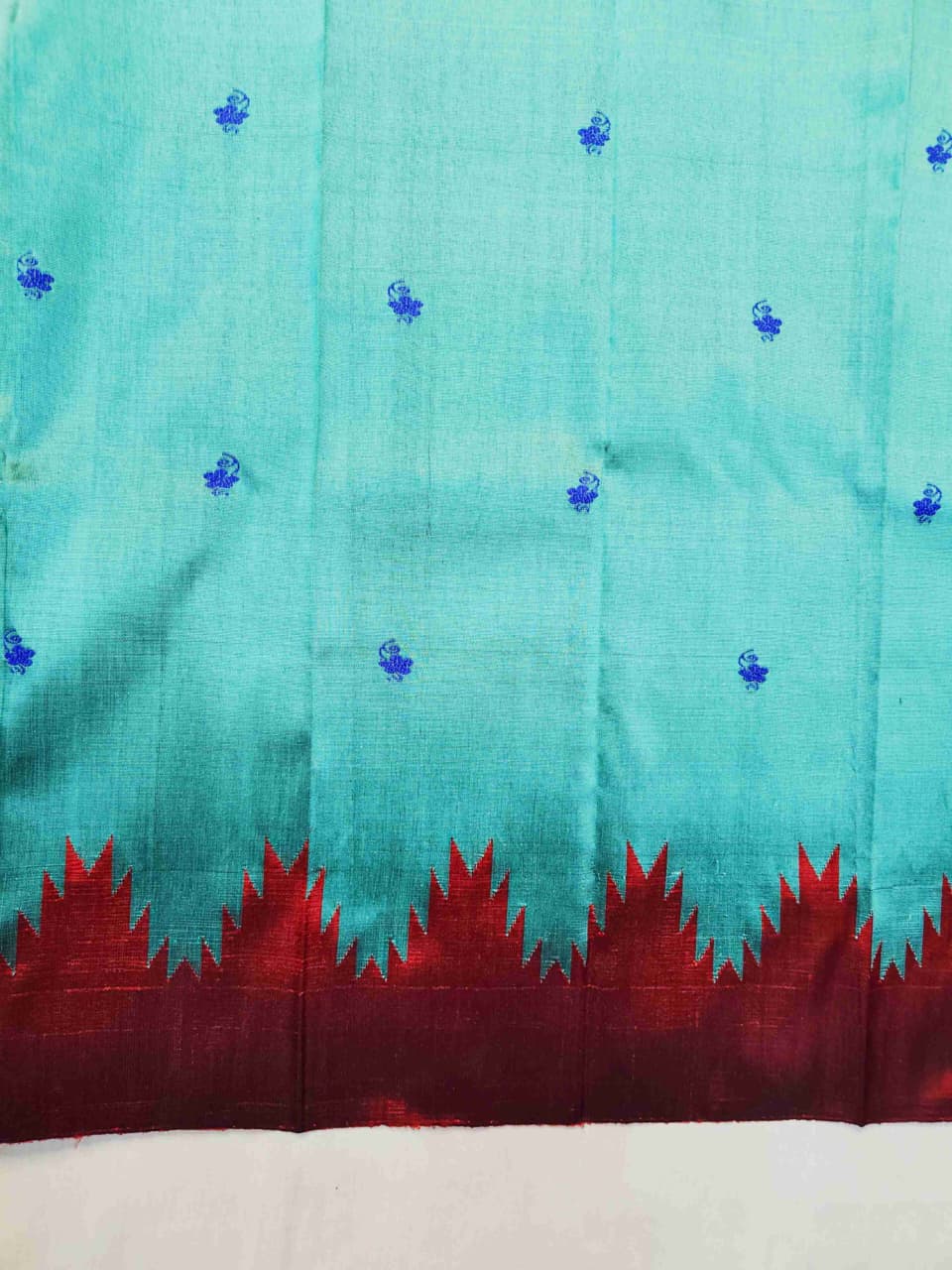 Skyblue And Maroon Butta Pure Silk Handloom Ilkal Saree - Image 4