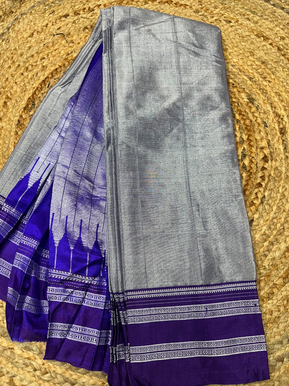 Handloom Ilkal Special Gayatri Saree – Viscose by Cotton with Silk Pallu - Image 3