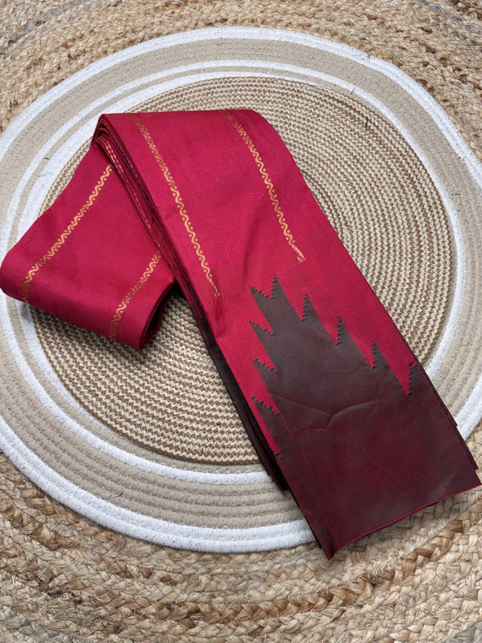 Borderless Ilkal Saree with Horizontal Jari Lines & Tope Pallu