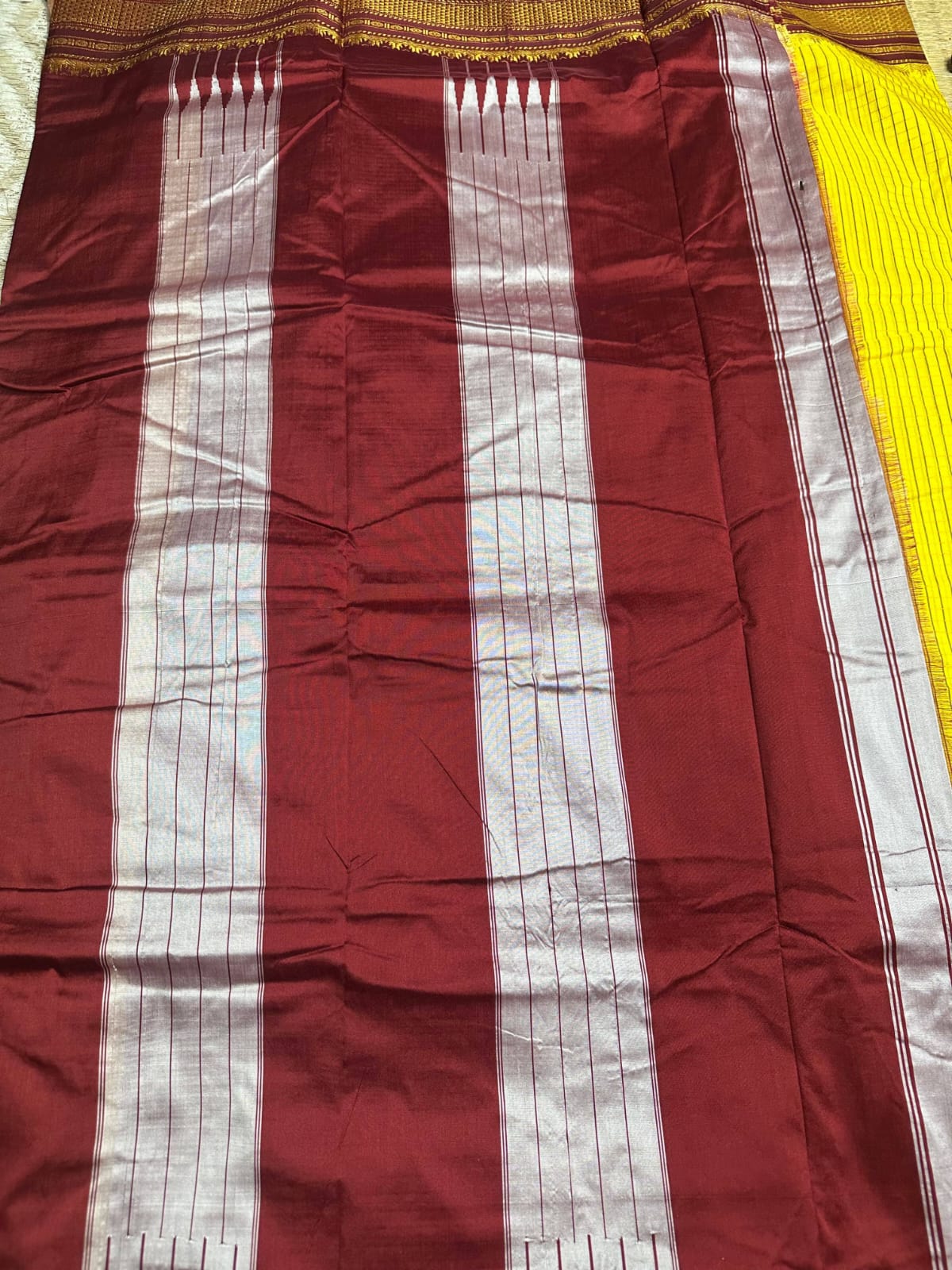 yellow and maroon Ilkal Small Check Cotton Silk Saree - Image 4