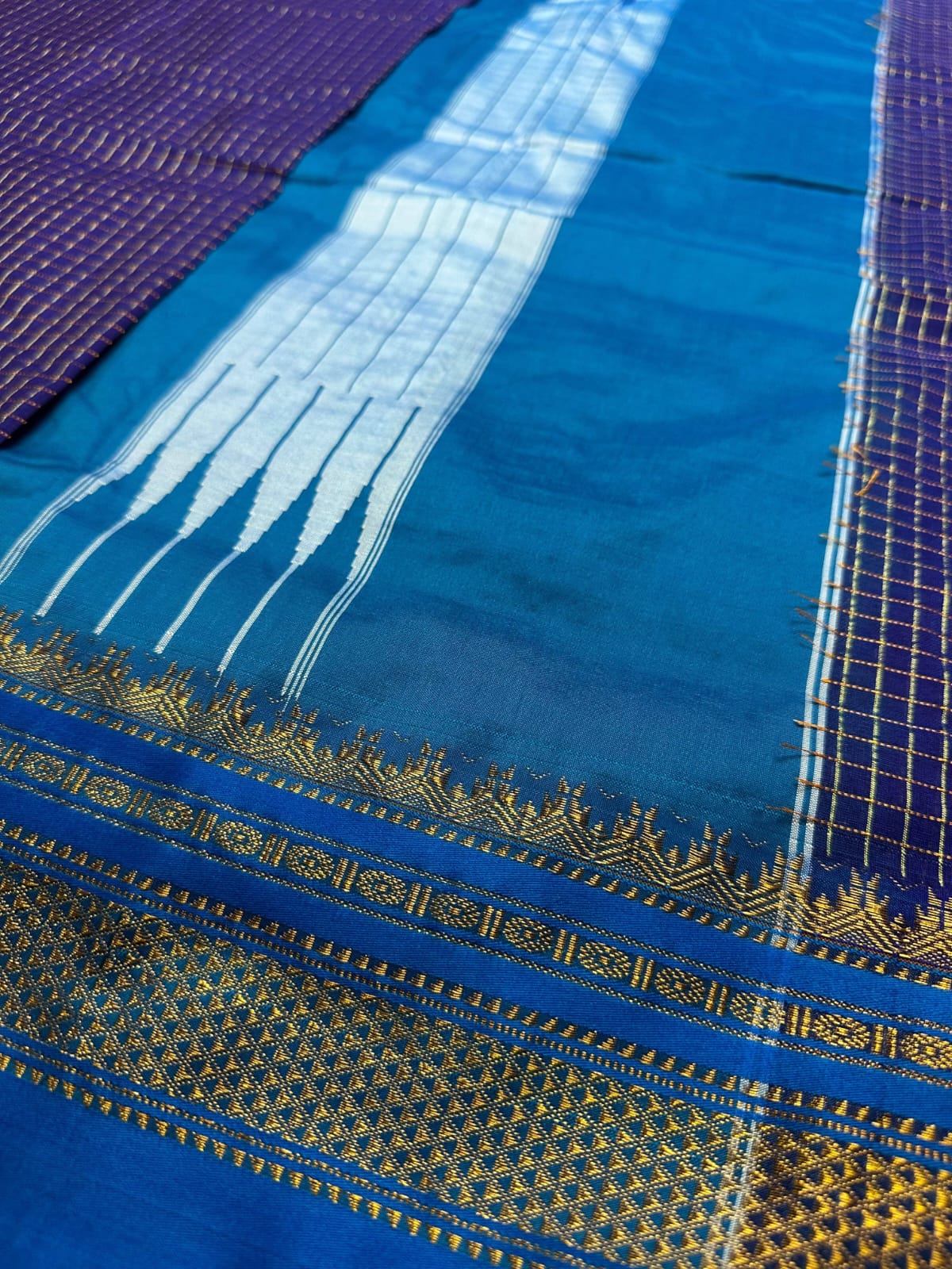 blue Ilkal Small jariCheck Cotton Silk Saree - Image 2