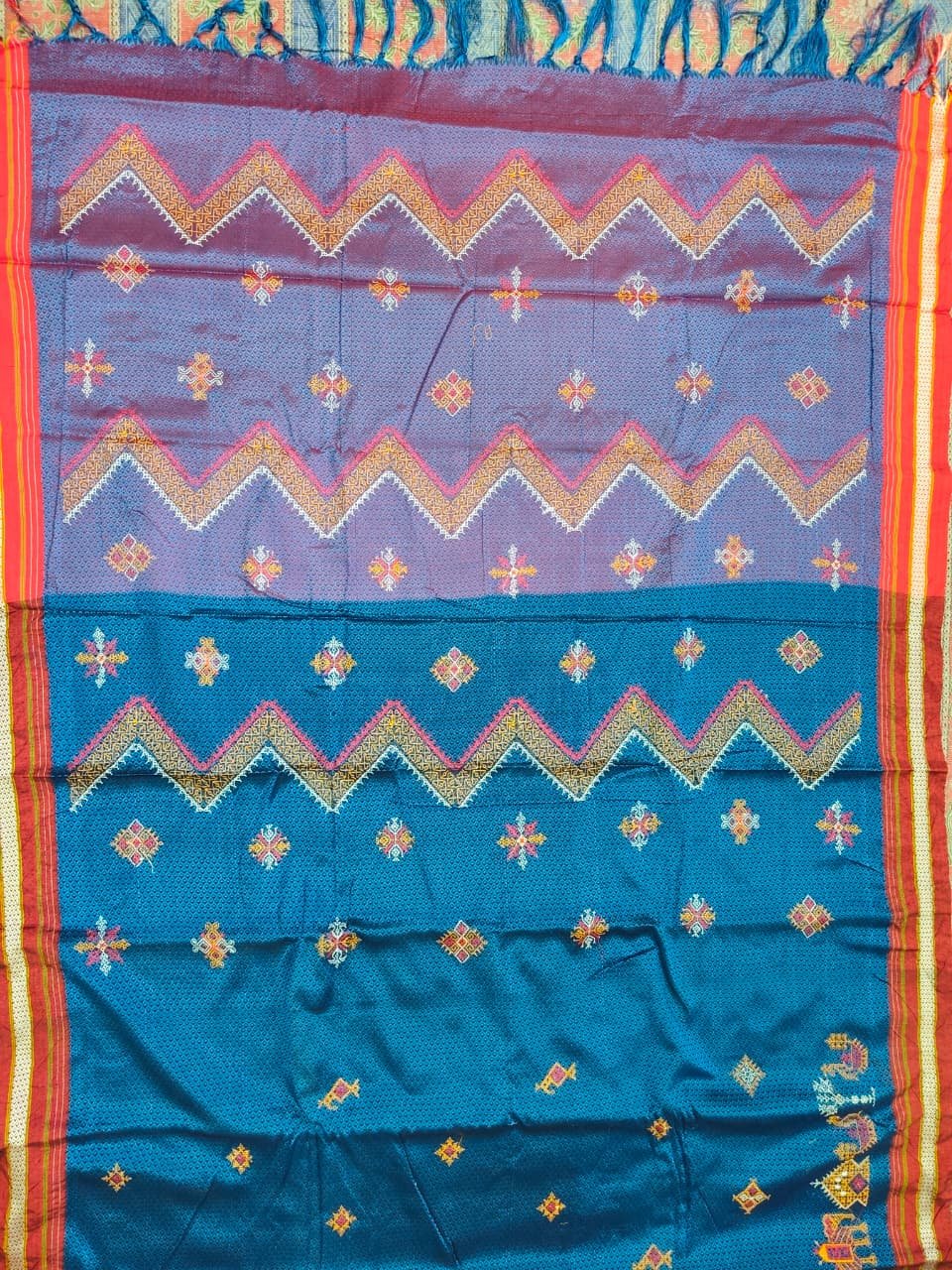 Khun Saree – Kasuti Work Traditional Elegance - Image 4