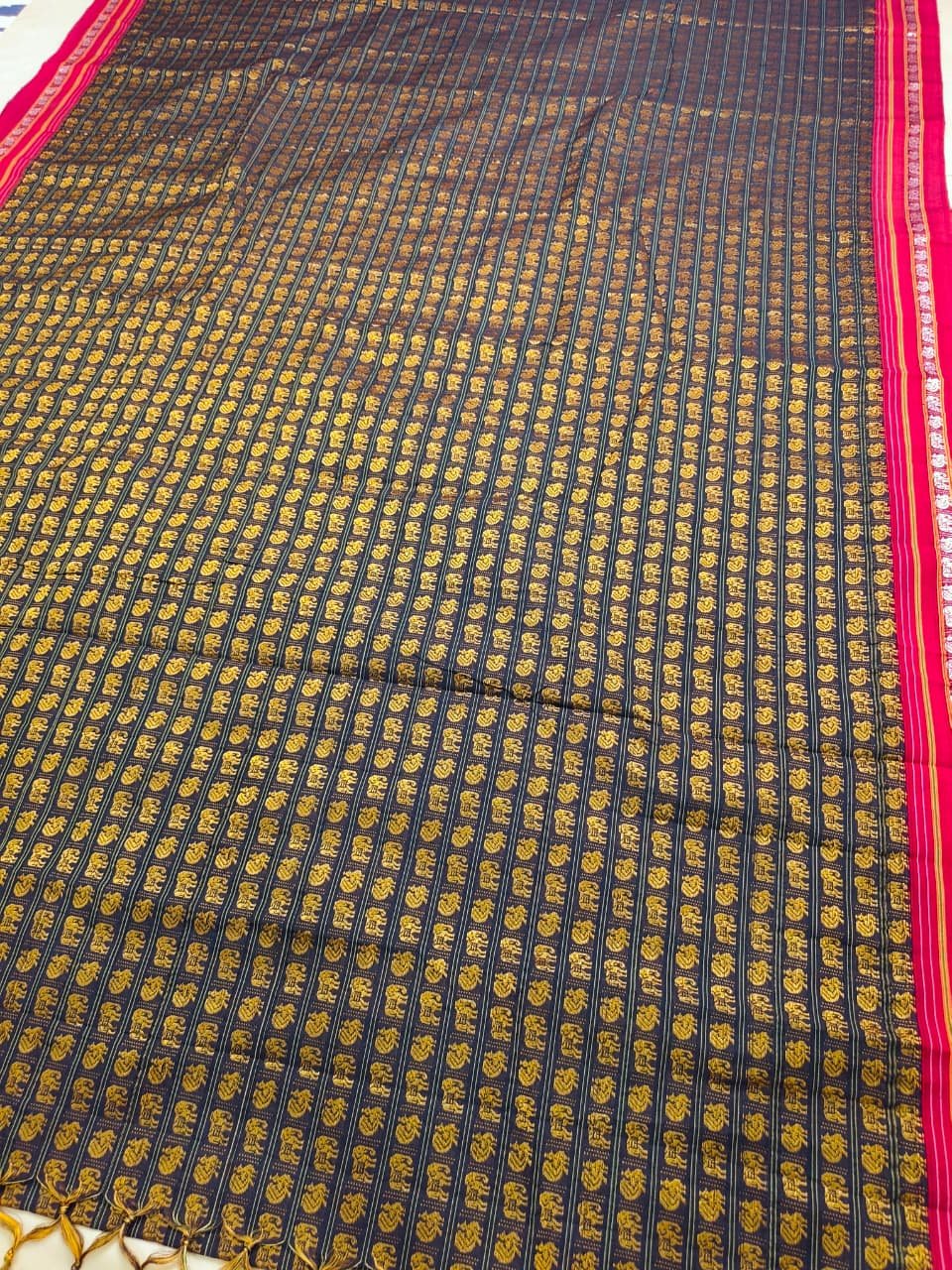 Hathi Mor Khun Saree - Image 3
